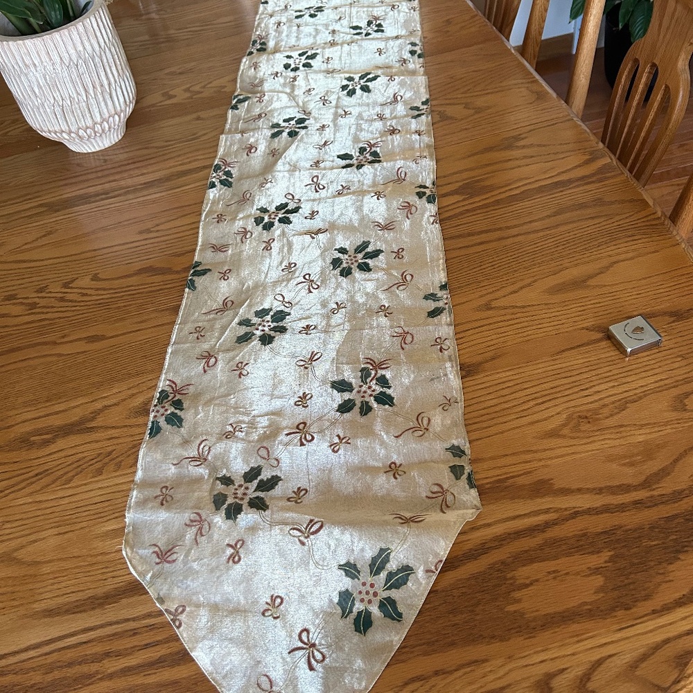 Christmas table runner